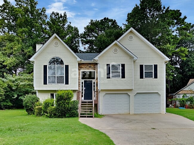 Building Photo - 1021 Whispering Woods Dr Rental