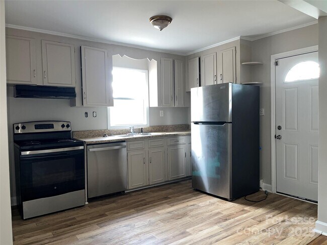 Photo - 1835 West Blvd