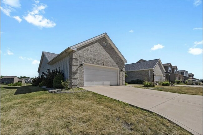 Photo - 2104 E Lucille Ln