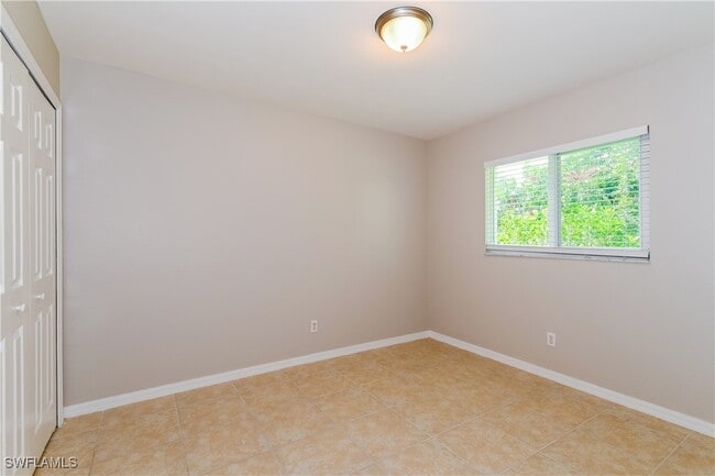 Building Photo - 1322 SE 33rd Terrace