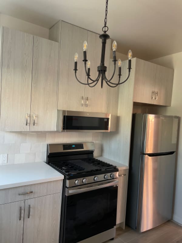 Building Photo - 8 8th Ave Rental