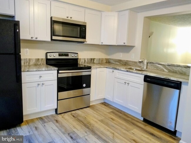 Photo - 11013 Barton Hill Ct