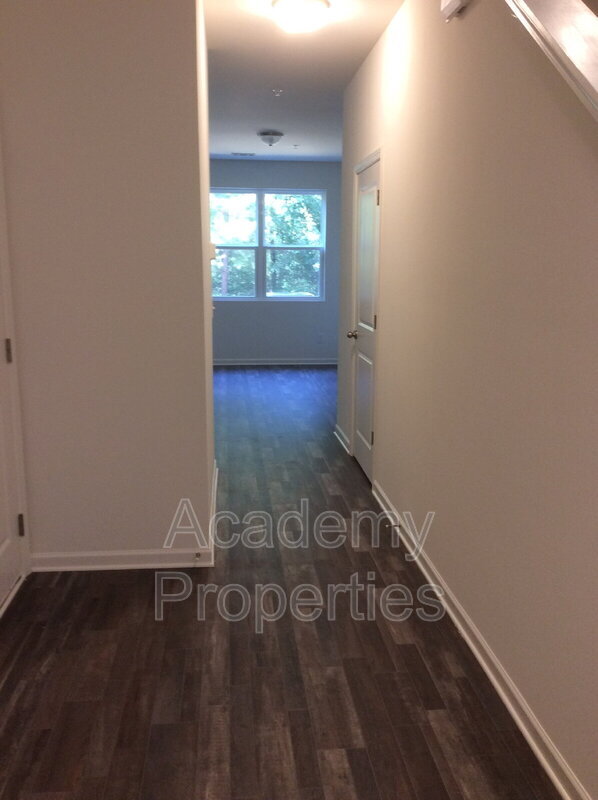 Photo - 1627 Larkspur Trail