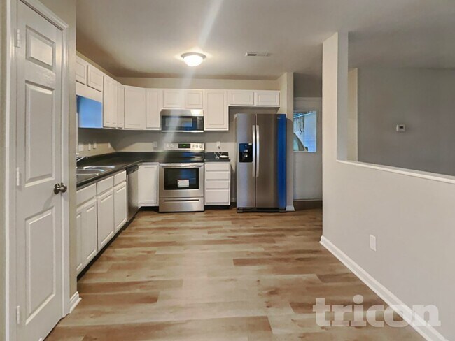 Photo - 13600 Ayrshire Cir