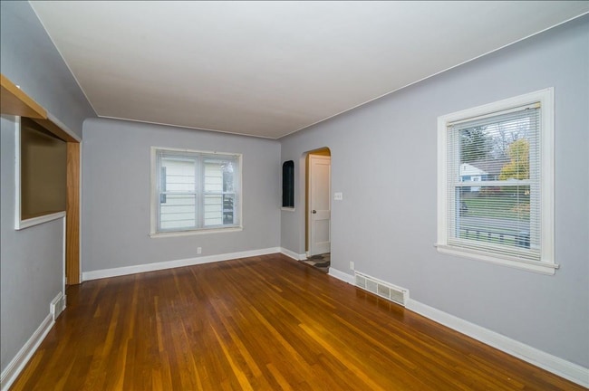 Photo - 5710 Wyoming St