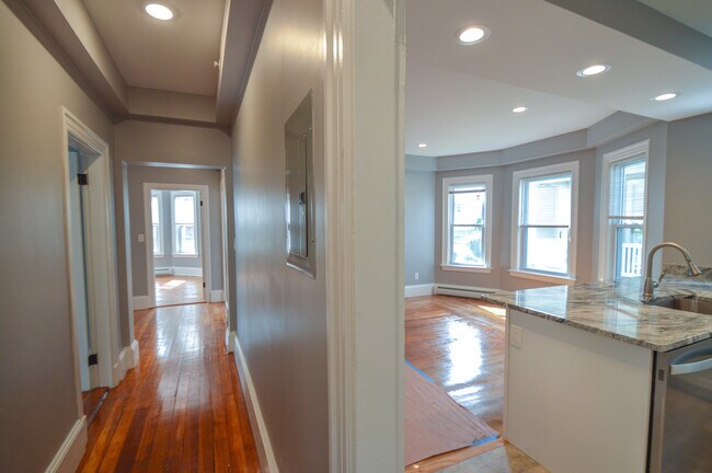 Photo - 65 Mapleton St Unidad 1