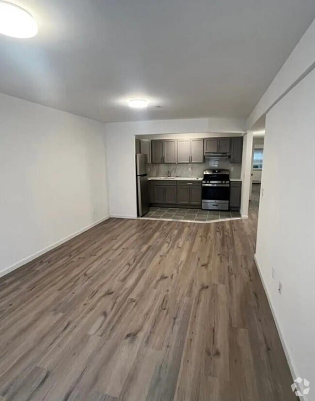 Building Photo - 821 Willoughby Ave Unit 1 Rental