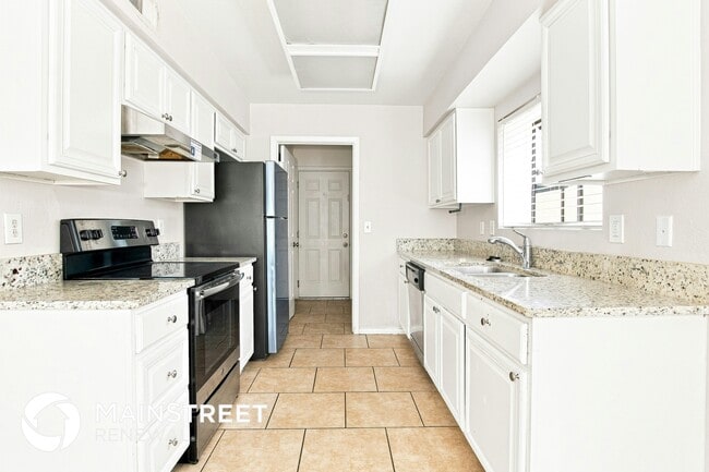 Photo - 6833 W Sierra St
