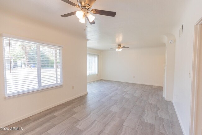 Photo - 330 E 14th St