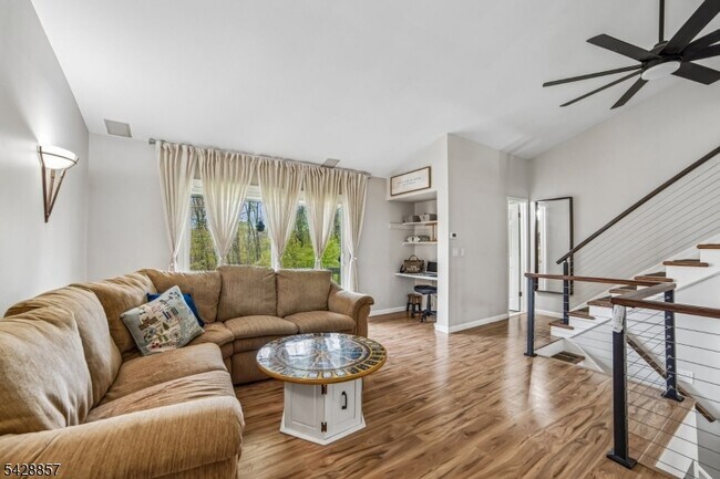 Photo - 26179 Westview