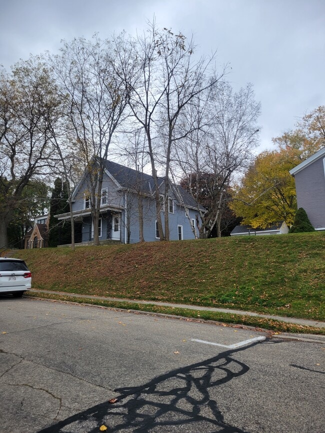 Photo - 213 S Webster St Unit 211 S Webster Street