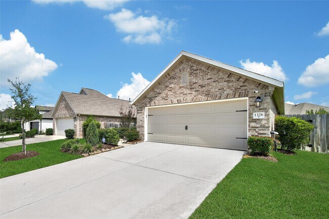 1326 Lakeside Crk Rd
