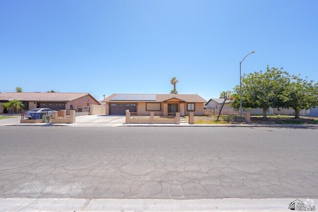 Building Photo - 1429 S Pagent Ave Rental