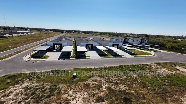 Photo - 2808 Charlie Rd