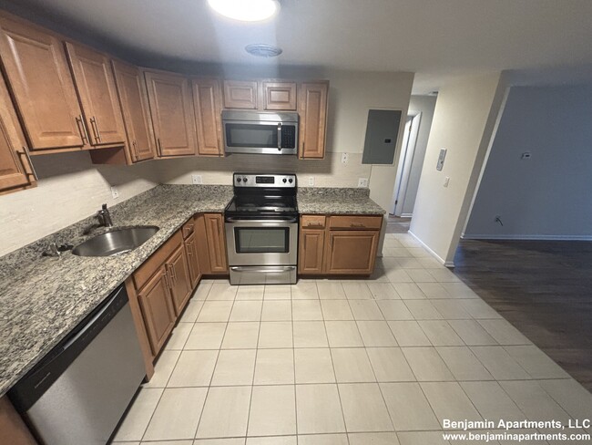 Kitchen - 110 Babcock St Condo Unit 11