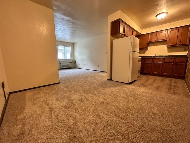 Photo - Beautiful First Floor 1 Bedroom Apartment Available at Kellywood Manor! Call Today! Unidad 602