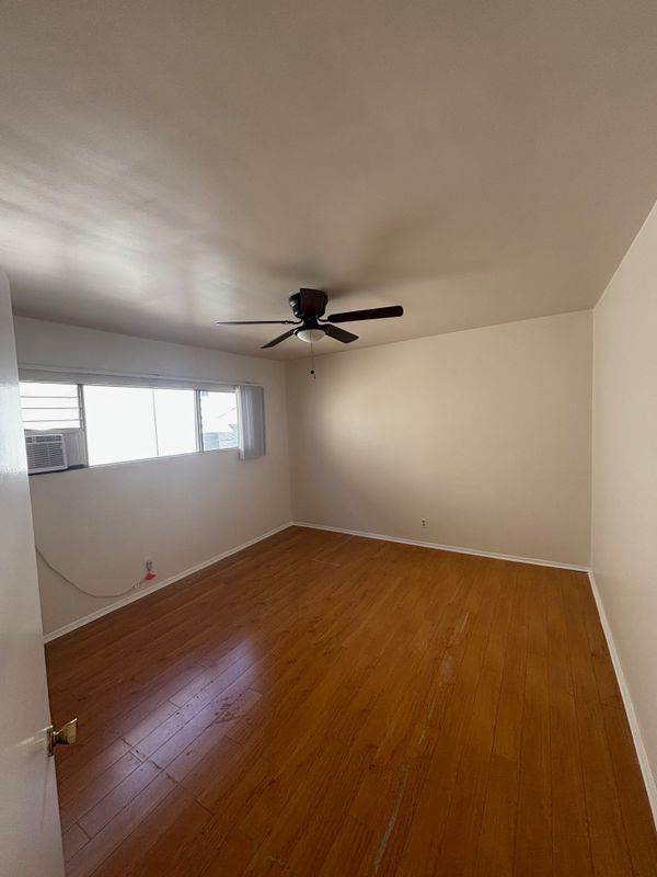 Photo - 924 N Ogden Dr