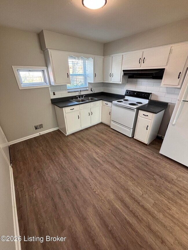 Photo - 3007 Pamela Wy Unit 1