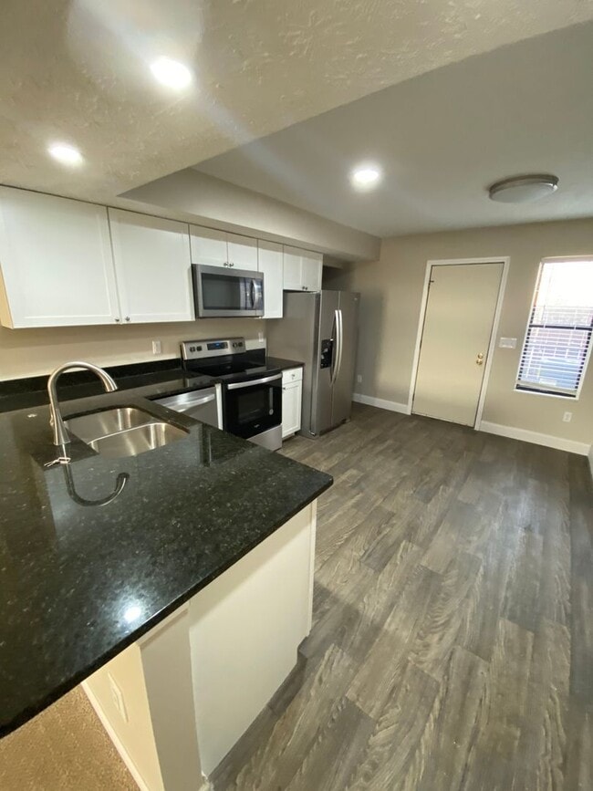 Photo - 3243 Summerhill Ln