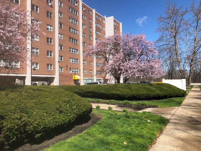 Photo - 39 E 39th St Unit L4