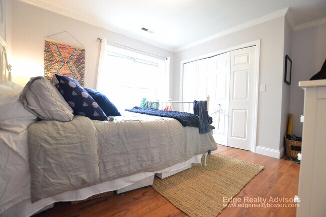 Photo - 120 Newton St Unit 1