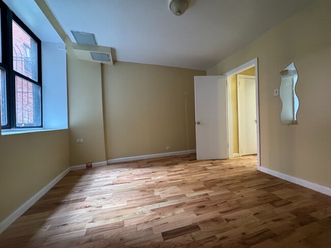 Photo - 38-48 Sickles Street Unidad 7