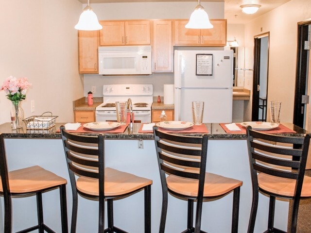 Encimera de habitación modelo - Fox Village Apartments