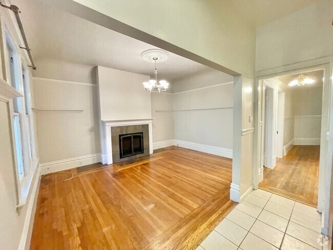 Building Photo - Inner Sunset Full Floor 2BR+/1.5 BA Victor... Rental