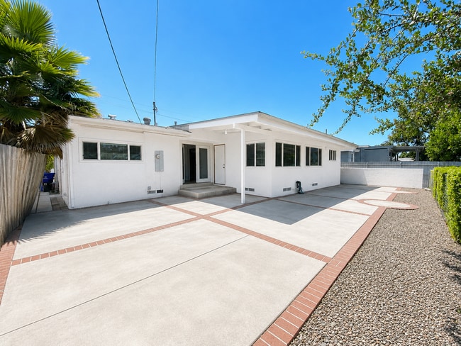 5607 Dorothy Way