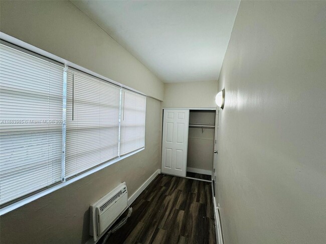 Photo - 2960 W Flagler St Unidad 9