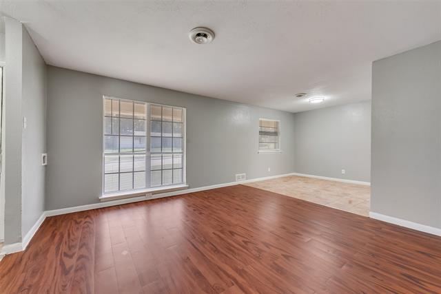 Photo - 914 British Blvd