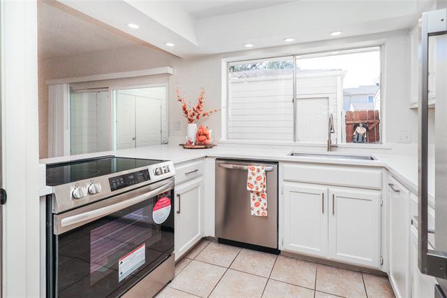 Photo - 1963 Shorewood Dr