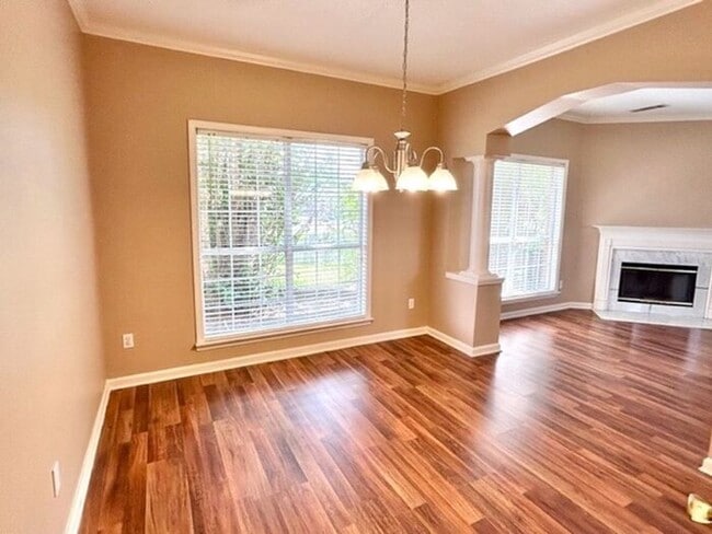 Photo - Spacious 4 bedroom with den available now in Cordova.