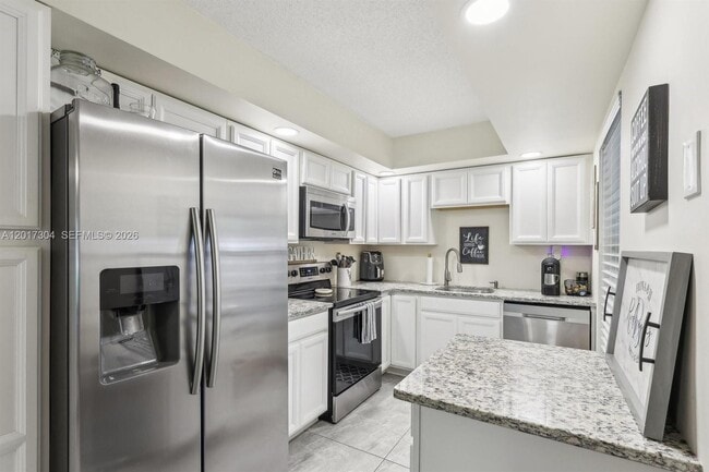 Building Photo - 301 Olivewood Pl Unit O130