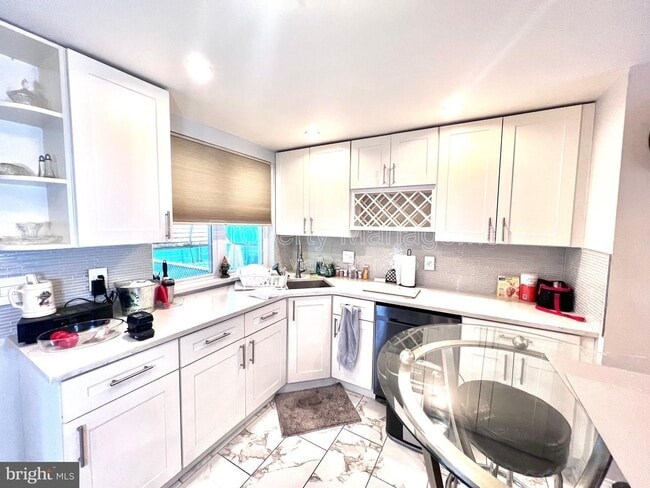 Photo - 2830 Castor Ave