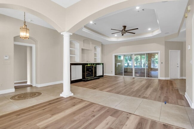 Photo - 1630 Oakmont Cir