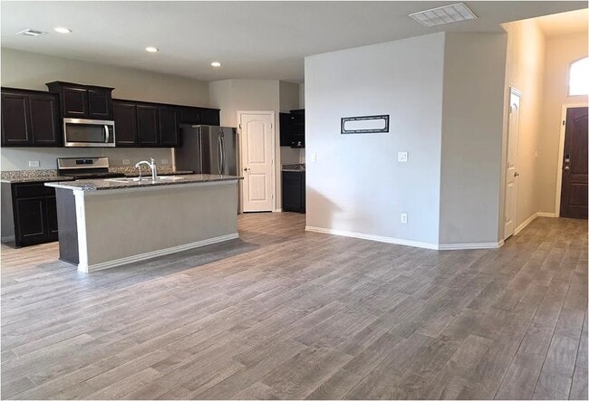 Photo - 6911 Brisco Rd