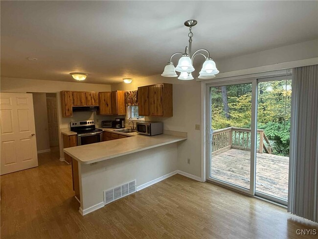 Photo - 83 Downey Dr
