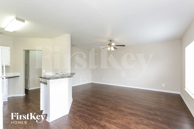Photo - 2598 N Biscayne Dr