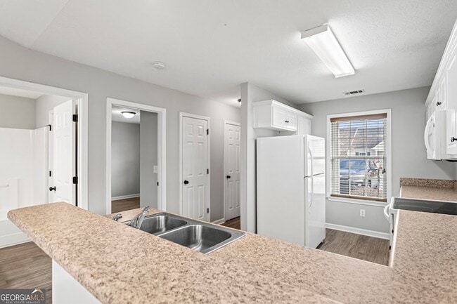 Photo - 233 Sunview Dr