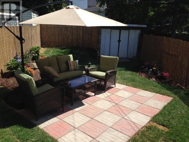 Photo - 579 Northcliffe Blvd