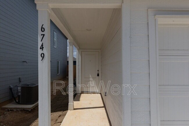 Photo - 6749 Marble Rdg
