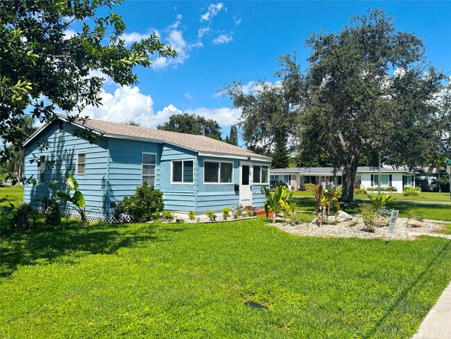 Photo - 342 SW 2nd Ave