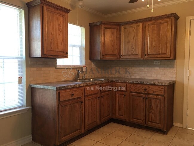 Photo - 3908 Leland Ave