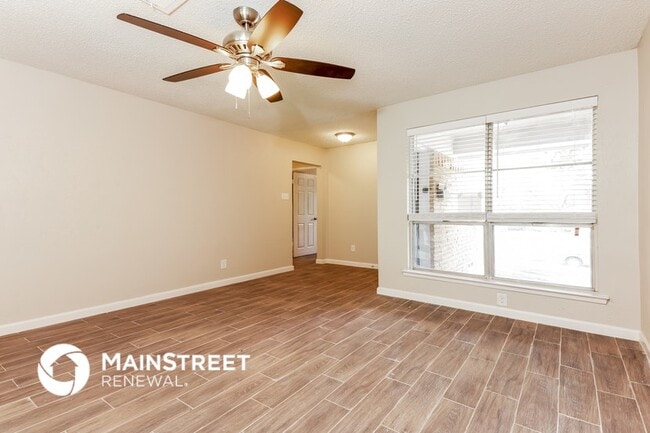 Photo - 414 Crusader Dr