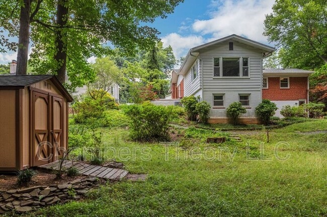 Photo - 10211 Fox Ln