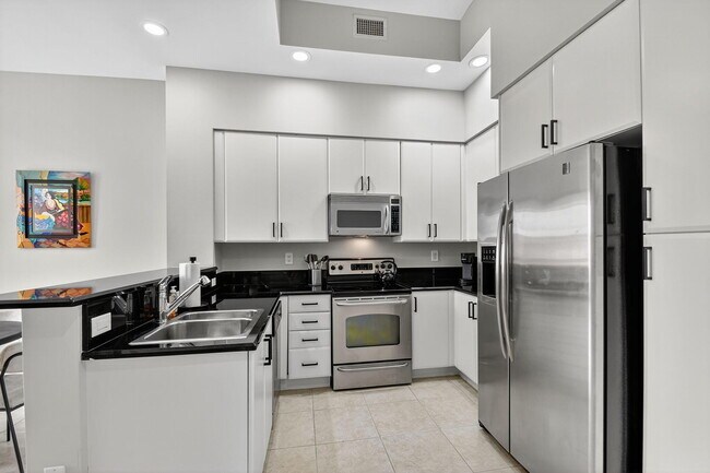 Photo - 801 S Olive Ave Unidad 408