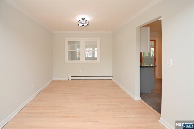43 Spruce Ave