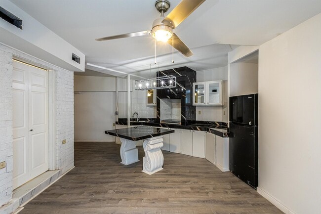 Photo - 1420 Corpus Christi St Unit 2