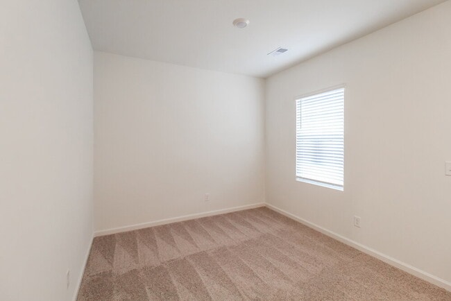 Photo - 7546 Saffron Ave